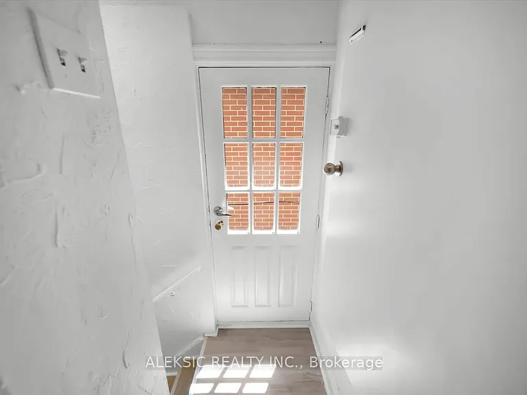 179 Thirtieth St — Photo 22
