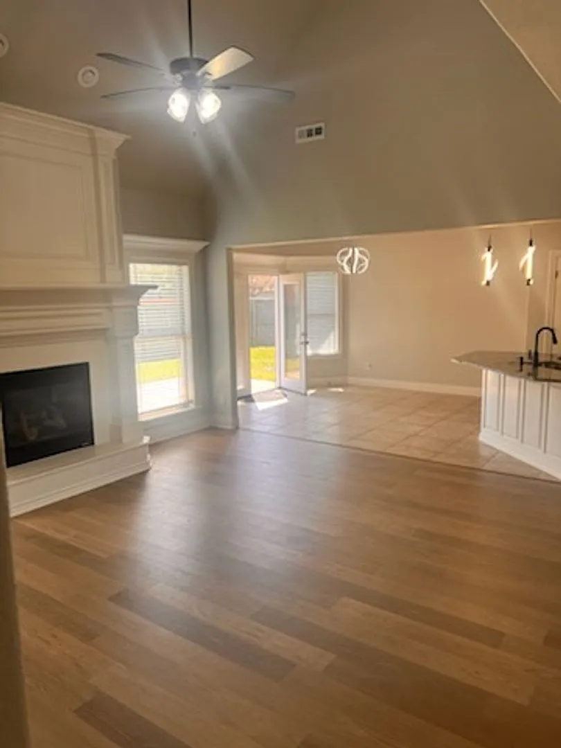 Building Photo - 711 Saddlehorn Dr
