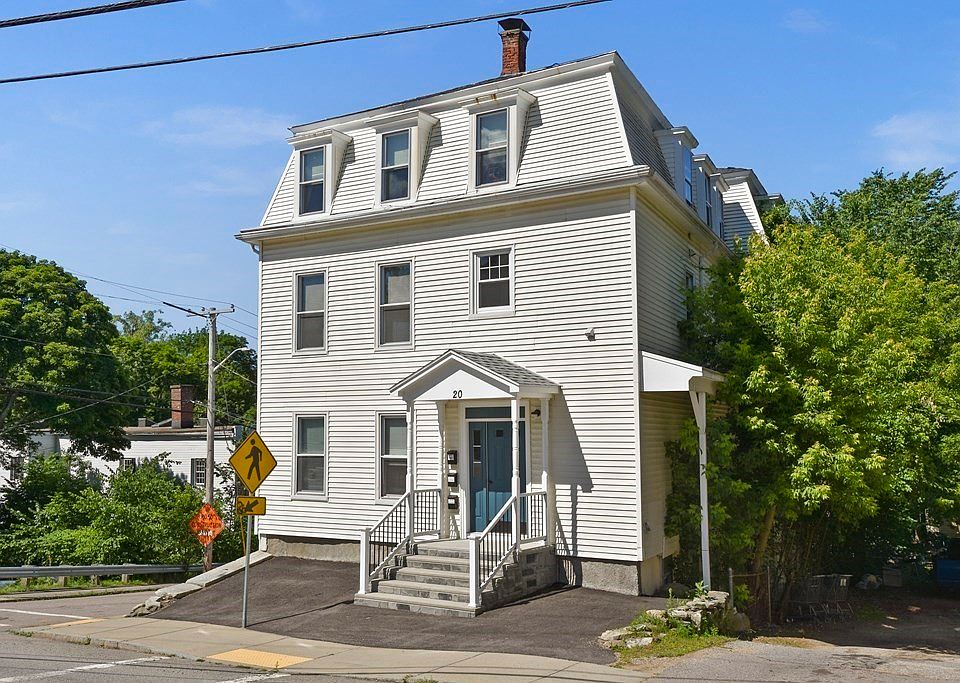 20 Maple St Spencer MA 01562 Zillow   37b5e914077401671cc1e113b060f056 Cc Ft 960 