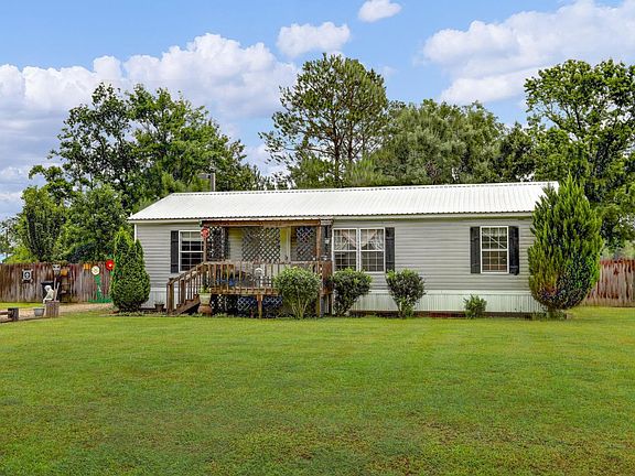 3rd image of 113 Willowbark Ln