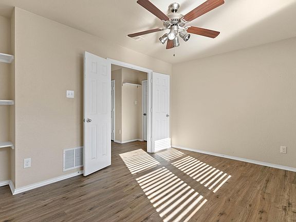 3rd image of 1105 Grand National Blvd