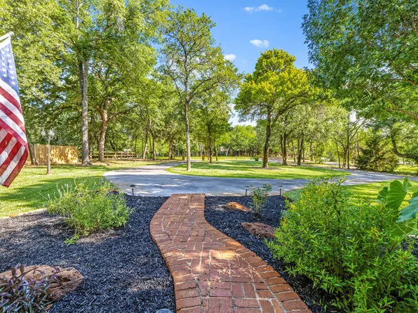 1020 Oak View Dr, Oak Pt, TX 75068