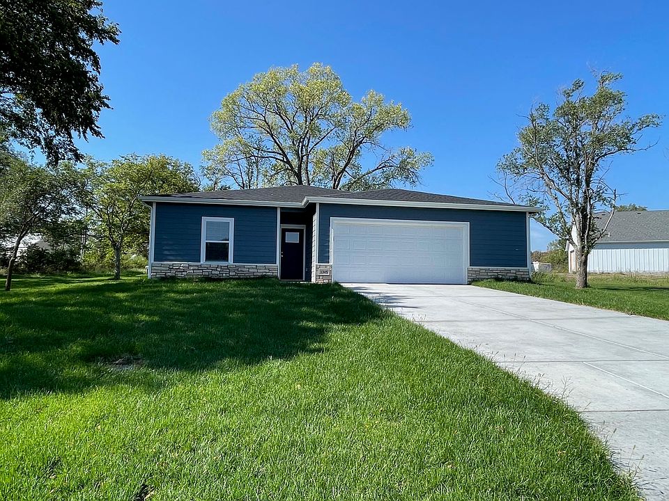 1st image of 1345 E Skyview Dr
