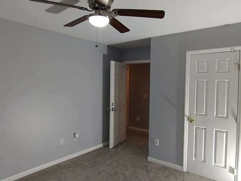 2119 Abby Knoll Dr — Photo 32