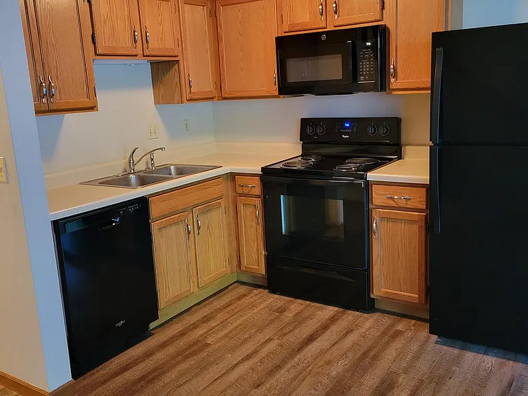 701 Village Dr #701 — Photo 4