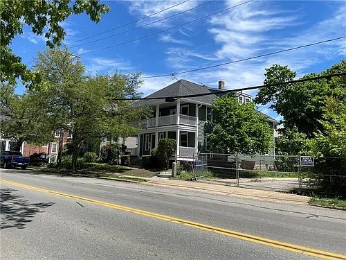439 Broadway St Photo 1
