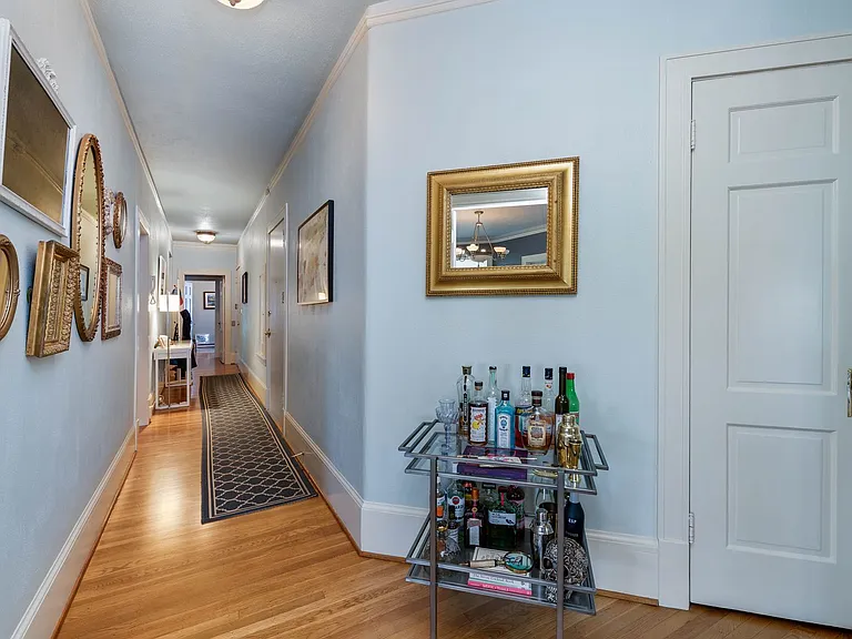 Llennodo Apartments LLC — Photo 7