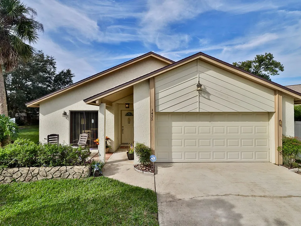 1455 King Ct