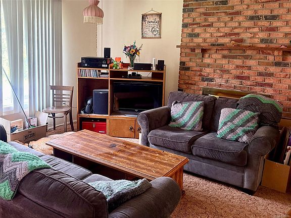 3rd image of 4081 Carey Pl