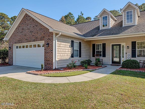 4th image of 81 Pine Village Dr