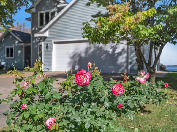 24340 & 24351 140th St, Spirit Lake, IA 51360