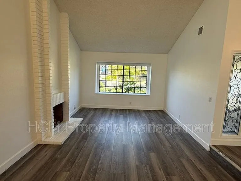 3009 Calle Juarez — Photo 10