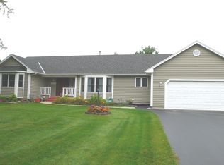 10315 Arabian Trl, Woodstock, IL 60098