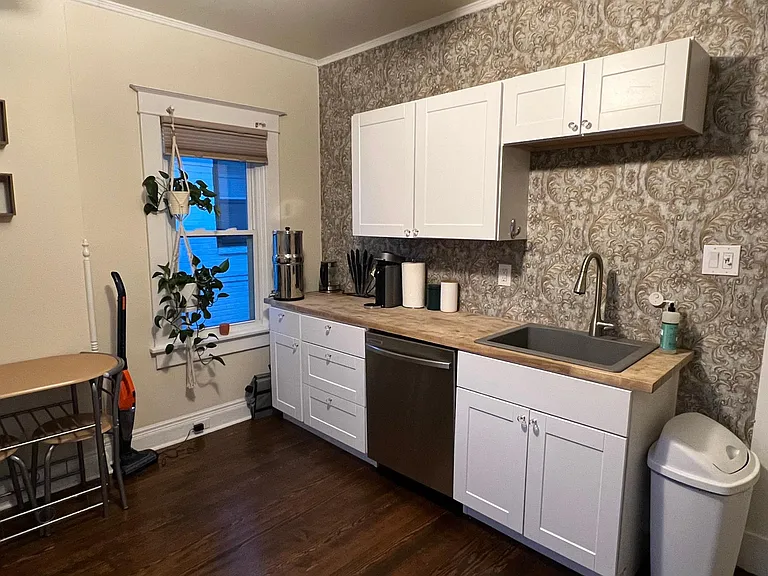 1770 N High St #200 — Photo 16
