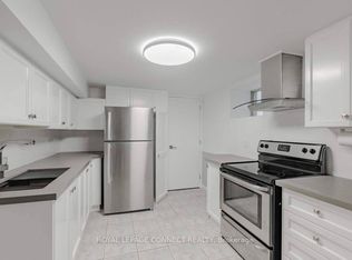 159 Parkside Dr #4-W01, Toronto, ON M6R 2Y8