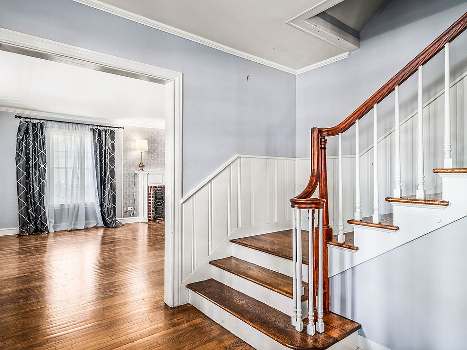 1st image of 3700 Chateau Ave