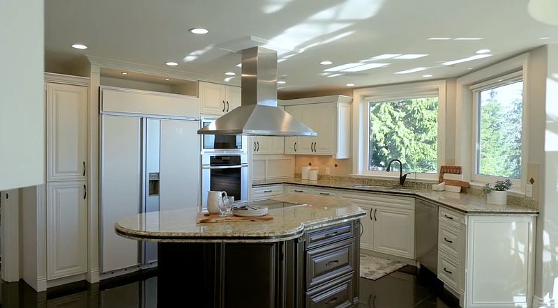 West Vancouver House for rent - 6 Bedrooms — photo 6