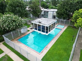 10174 Beekman Place Dr, Houston, TX 77043