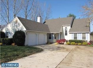 43 Pickwick Dr, Marlton, NJ 08053