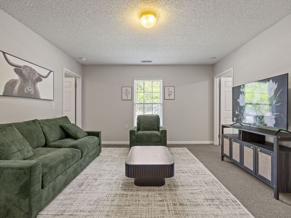74 Fantasy Ln #D