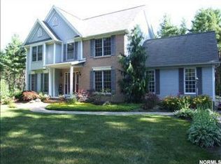 11621 Tall Pines Dr, Chardon, OH 44024