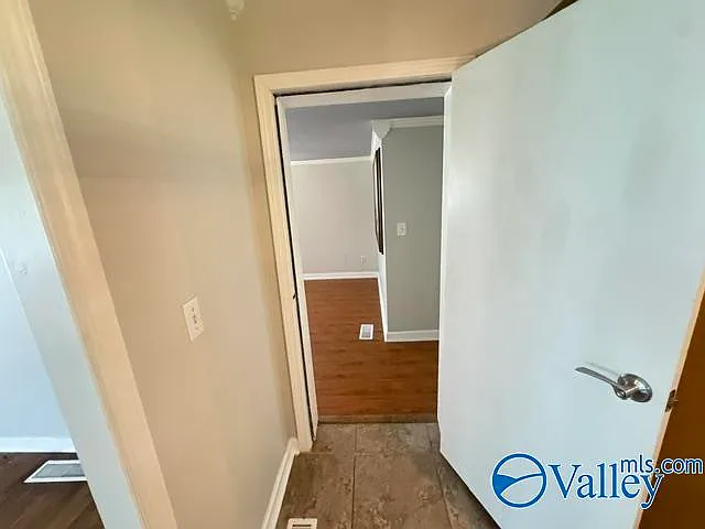 412 Ewing St NW — Photo 29