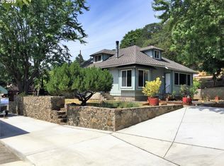 315 Cherry St, Bingen, WA
