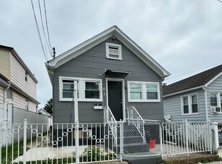 61 Oakley Ave, Elmont, NY 11003