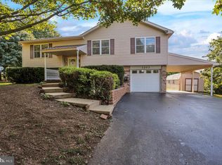 1203 Sportsman Rd, Robesonia, PA 19551