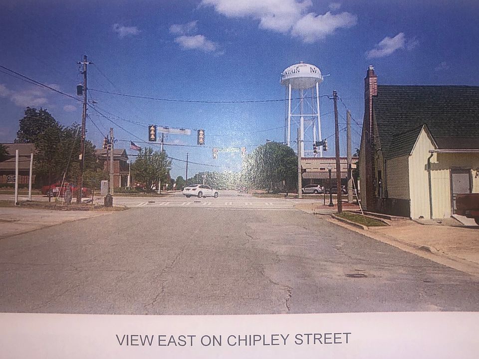 2nd image of 449 Chipley St