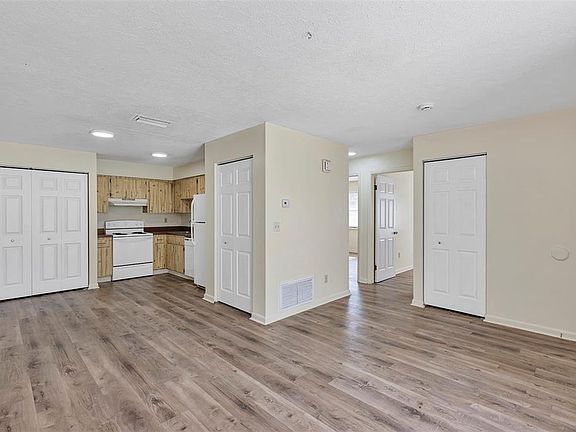 5th image of 3800 SE 17th Ct