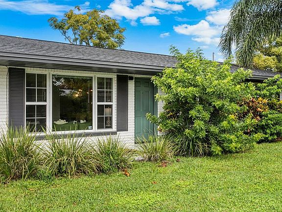 4th image of 412 DEVILLE DRIVE E