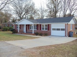 102 Theresa Dr, Greenville, SC 29605