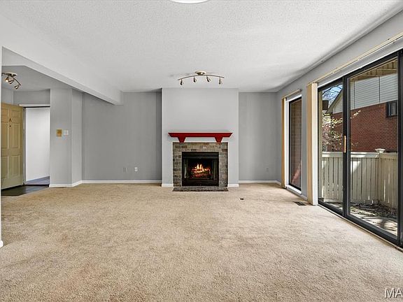 4th image of 5587 Waterman Blvd Unit A