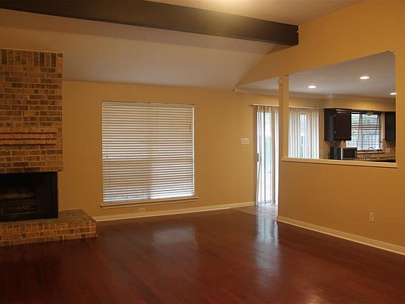 2nd image of 2926 Park Garden Dr