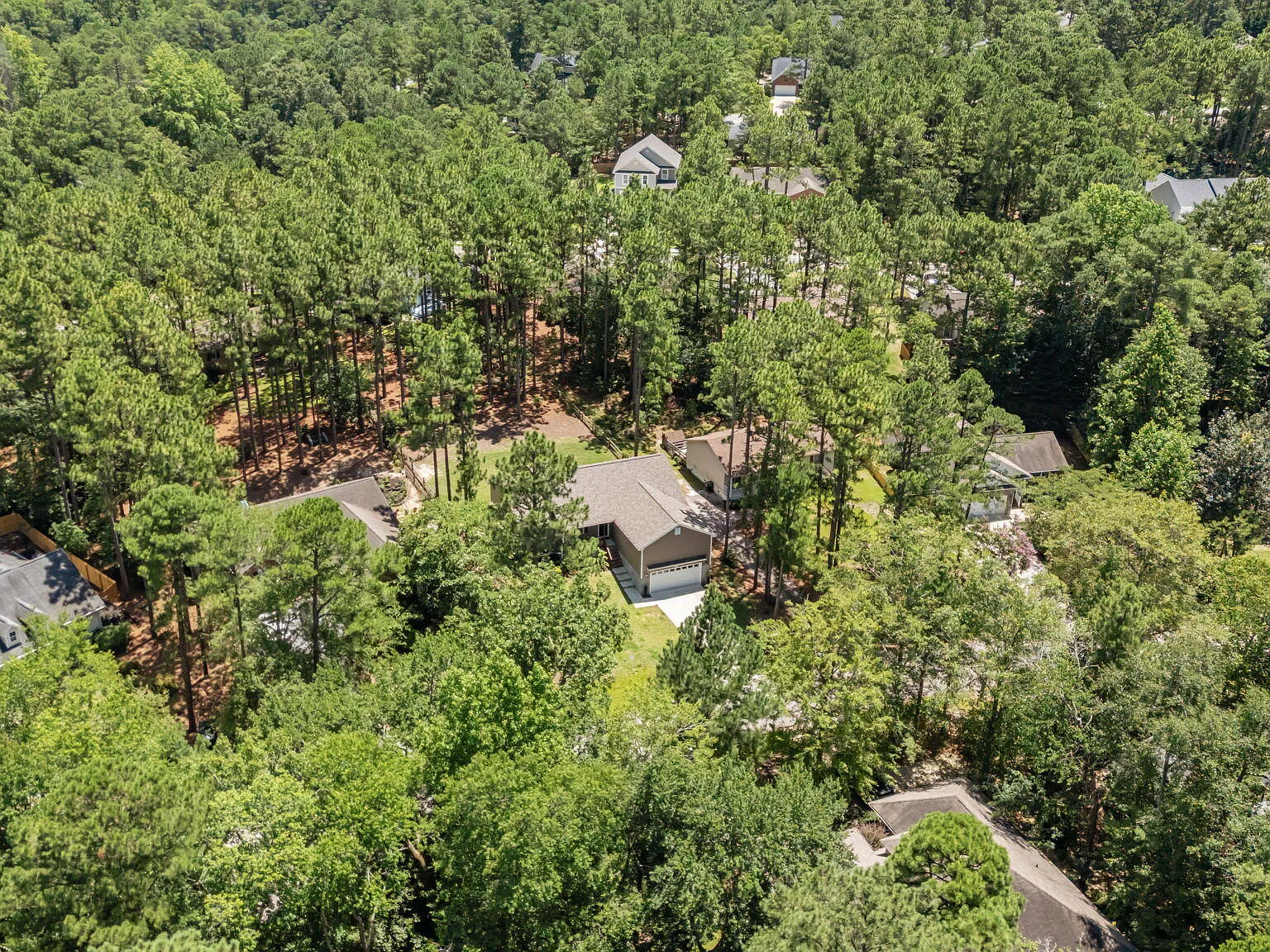 3 bed, 2.0 bath, 1575 sqft, $2,300 — Photo 3
