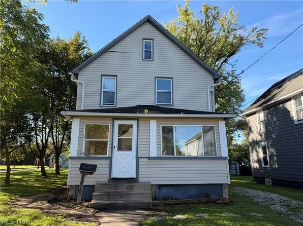 1218 McIntosh Ave, Akron, OH 44314