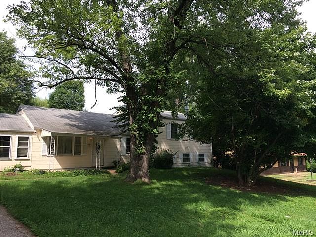 1st image of 1923 Green Valley Dr