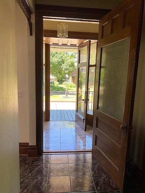 Foyer/entry