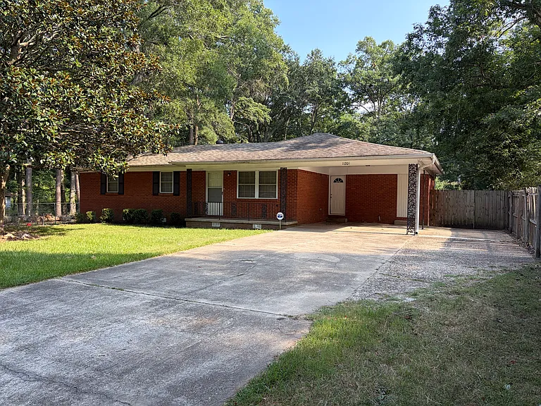 11201 Donnie Dr — Photo 2