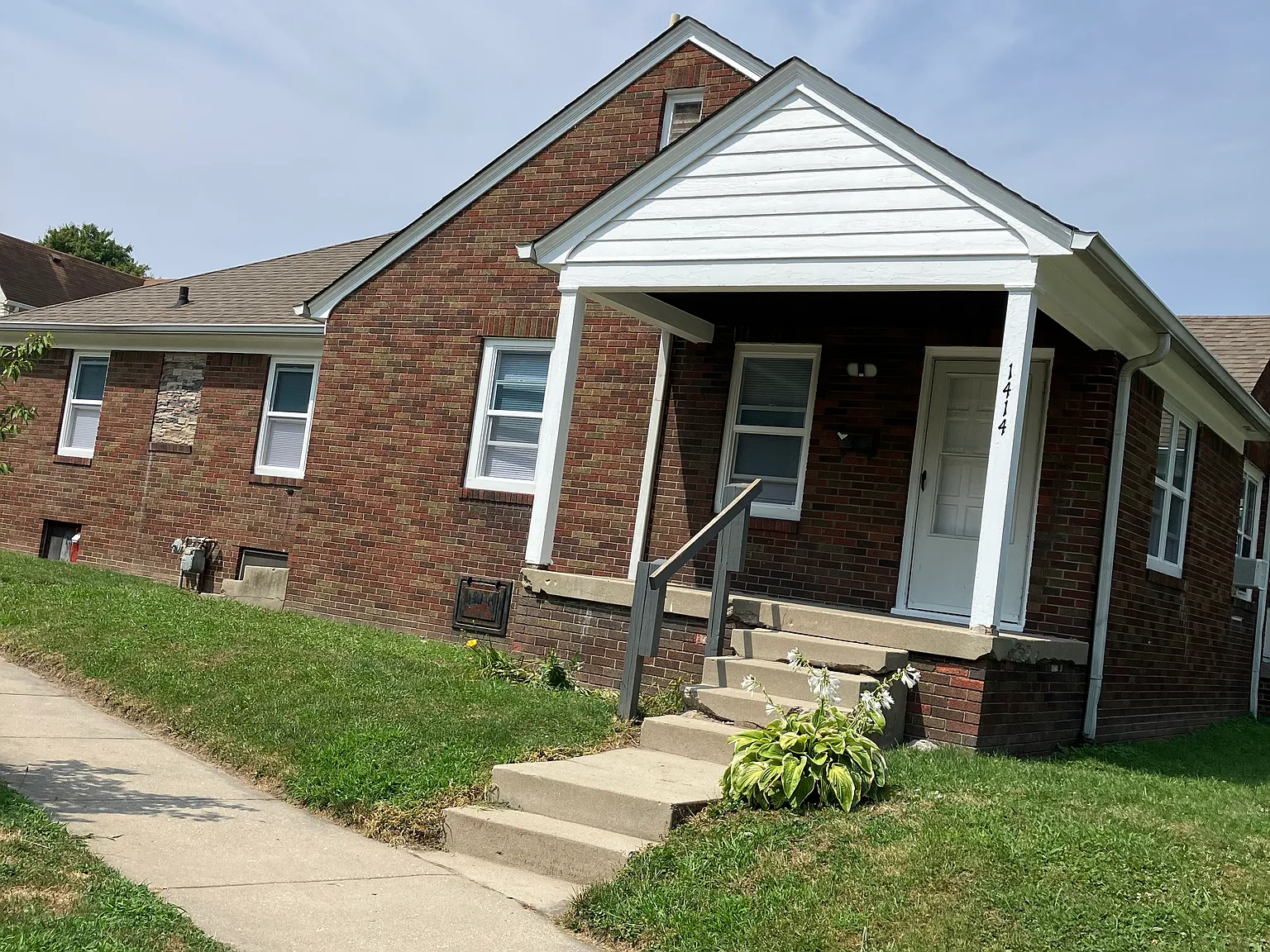 2 bed, 810 sqft, $1,400 — Photo 1