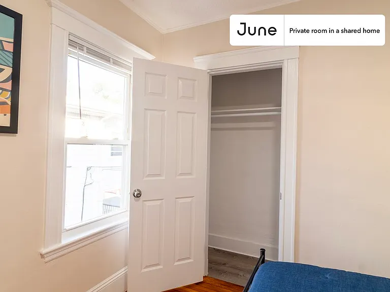 21 Easton St #B — Photo 4