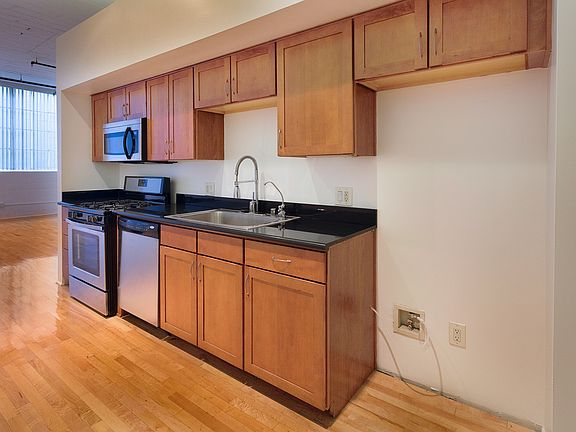 5th image of 420 S San Pedro St APT 203