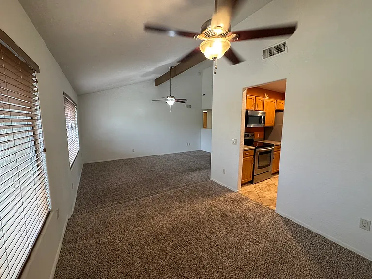 3201 W Paradise Ln — Photo 14