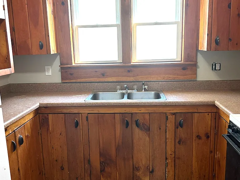 31 Worrall Ave #2 — Photo 2