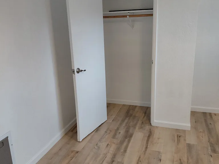 411 SW Westholm Ave — Photo 33