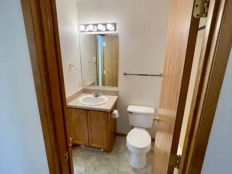 5631 N Hills Dr — Photo 18