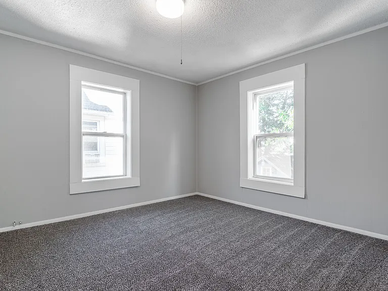 312 Upland Ave — Photo 12