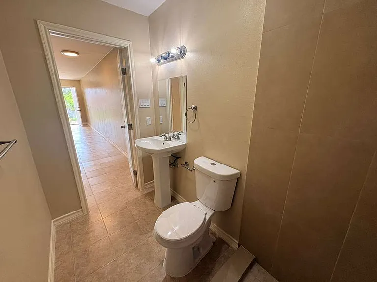 4018 San Agustin Ave #L — Photo 9