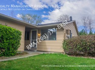9673 W Hoff Dr, Garden City, ID 83714